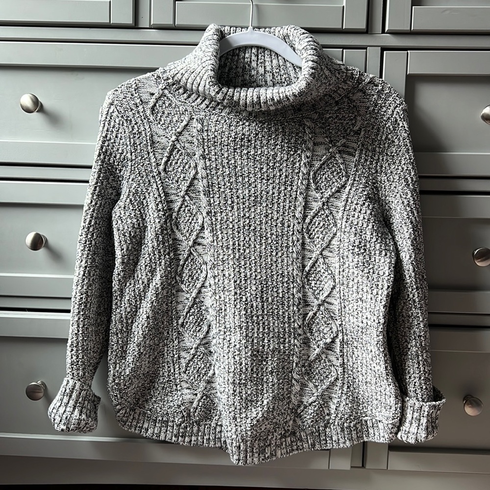 GAP textured sweater size S